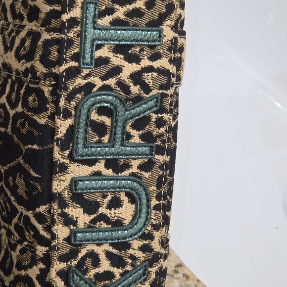 Kurt Geiger Leopard Print Handbag - Black and Gold Metalic Green. price Firm - Picture 10 of 10
